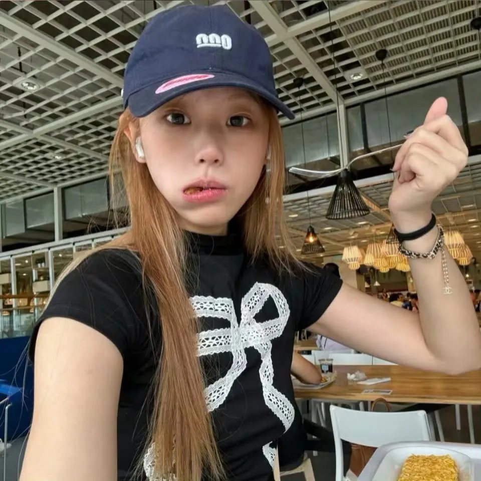 辣妹我爱你海报